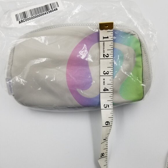 Lululemon Everywhere Belt Bag Vapor Persian Violet Rainbow Logo NWT - Picture 5 of 5
